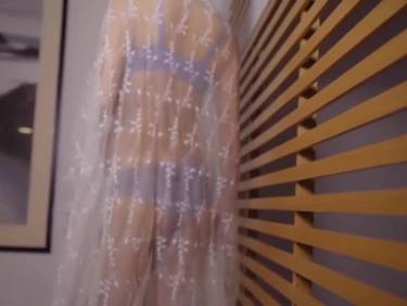 [YouMi尤蜜视频] 销魂白纱 黄金宝儿