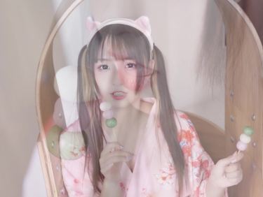 神楽坂真冬 ガールズパフェ 粉色和服加白色丝袜美腿性感私房写真