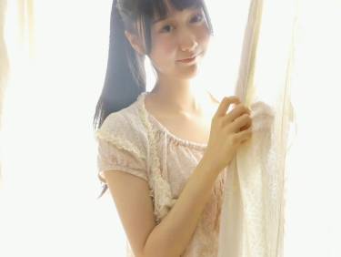 木绵绵OwO JK制服与灰色短裙加黑丝美腿视频